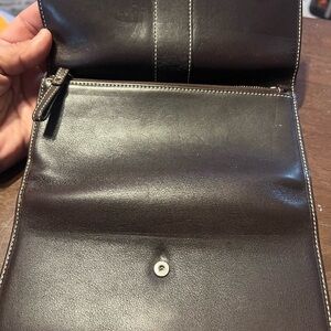 Elegant Black Leather Men's Bag